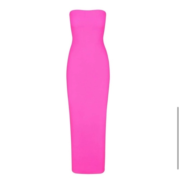 SKIMS Strapless Bodycon Midi Dress in Fuchsia - Picture 3 of 4